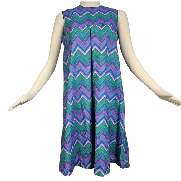 Dresses & Skirts - Vintage 1960's Dress Shift Mod Purple Green Zigzag Pattern Sleeveless 60s Groovy